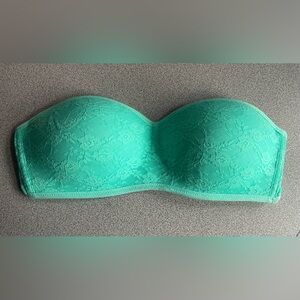 PINK Victoria's Secret Mint Green Strapless
Lace Bandeau/Bralette Size Large